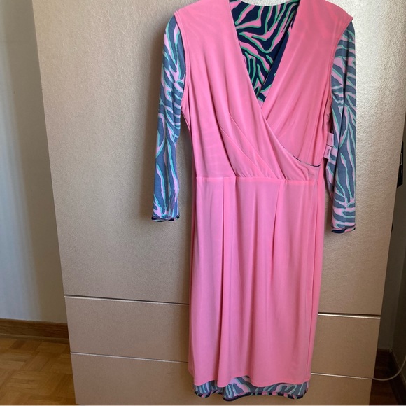 ANNE KLEIN | Pink Faux Wrap Printed Sheath V-neck Dress, Size 6 - Picture 7 of 9